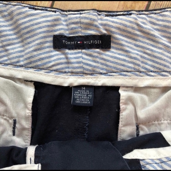 Women’s Tommy Hilfiger Chino Shorts - Picture 2 of 4